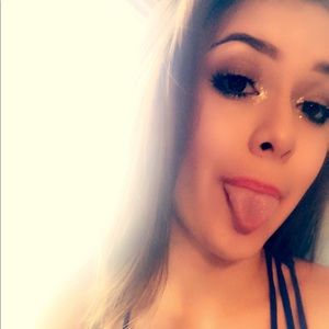 Meet your Posher, Karina